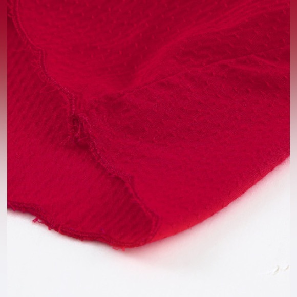 Red Crochet V Neck Slip Tank Top - Picture 6 of 10